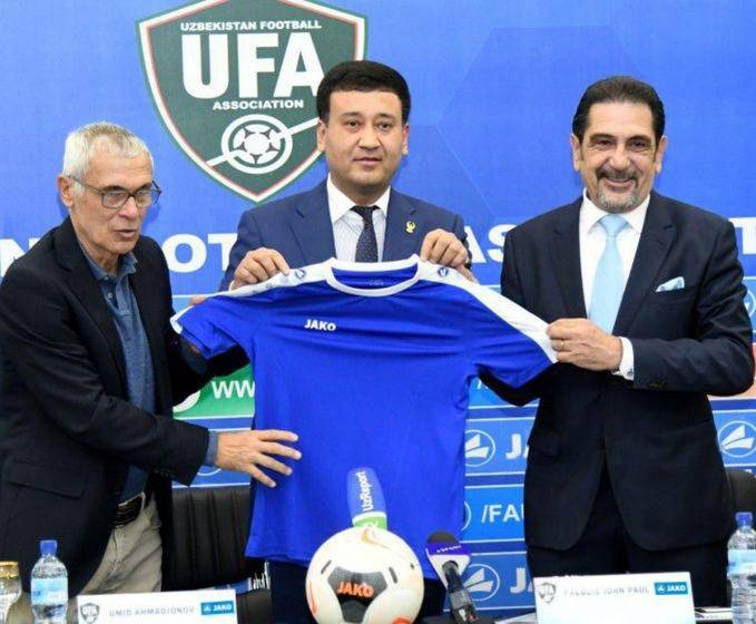 JAKO rüstet usbekische Fußball-Nationalmannschaften aus